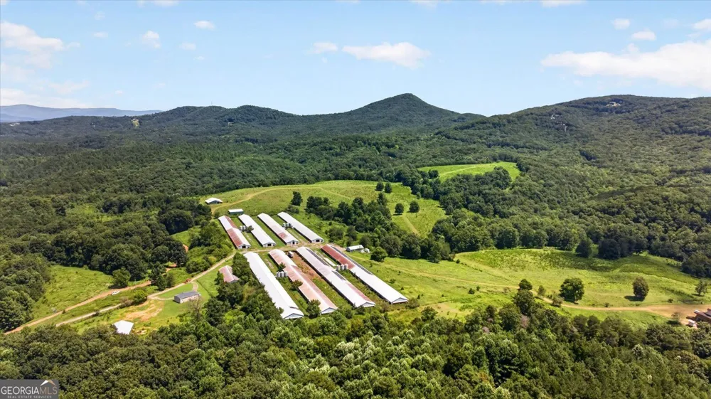 1068 Stivers RD Jasper, GA 30143
