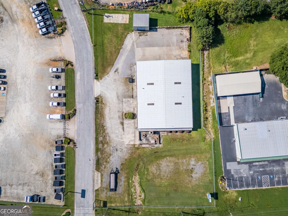 1585 Access RD Covington, GA 30014