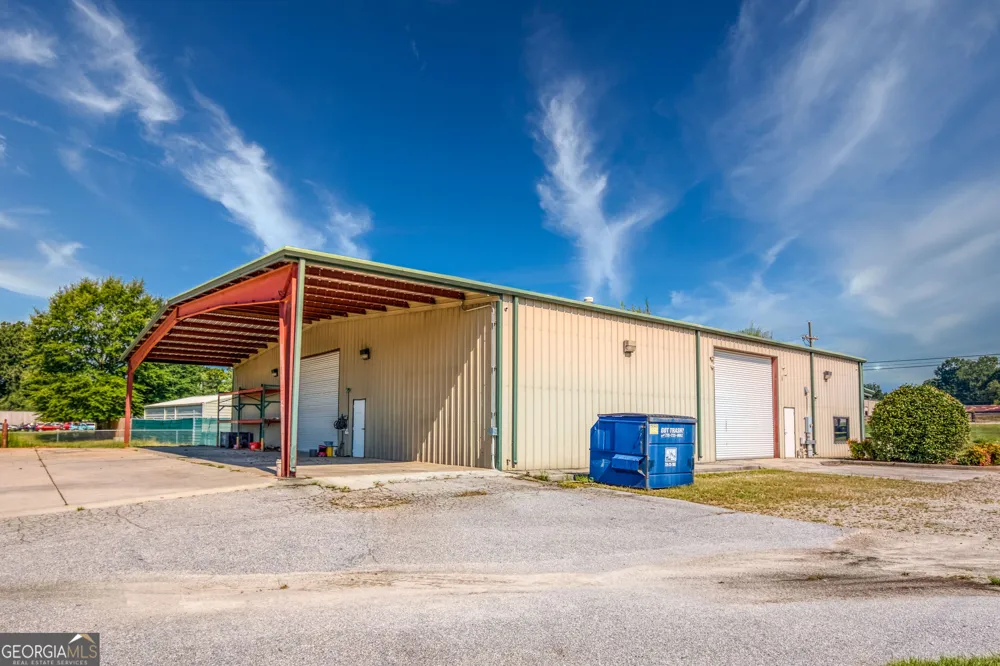 1585 Access RD Covington, GA 30014