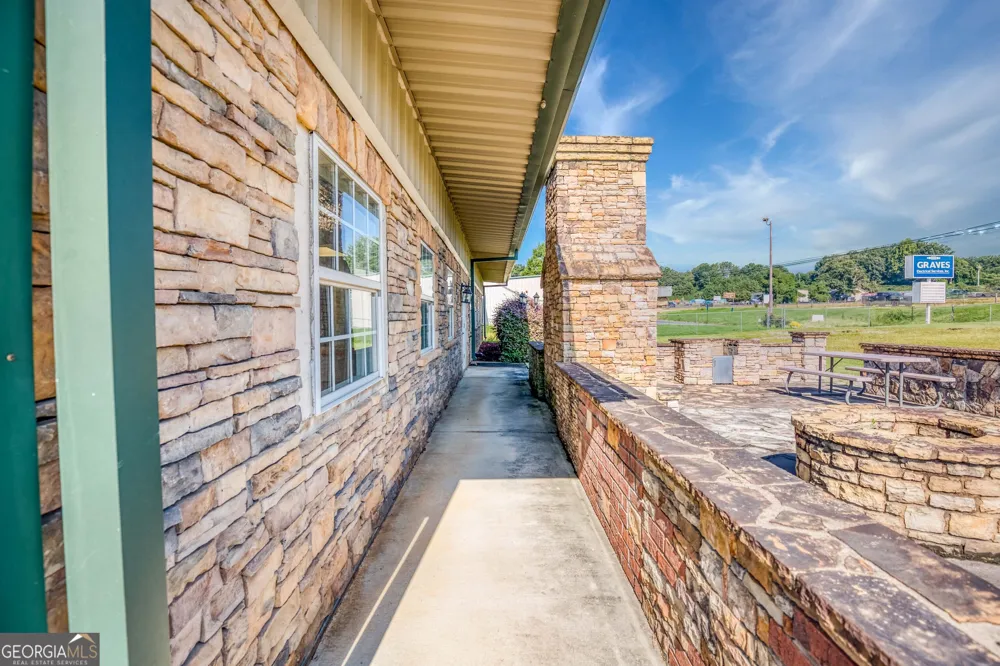 1585 Access RD Covington, GA 30014