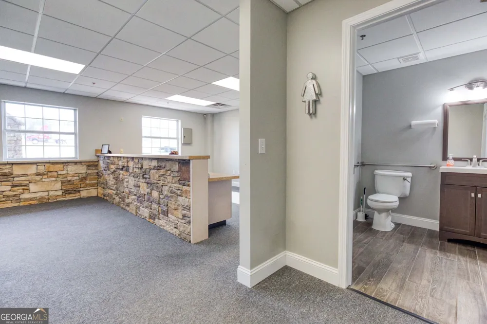 1585 Access RD Covington, GA 30014
