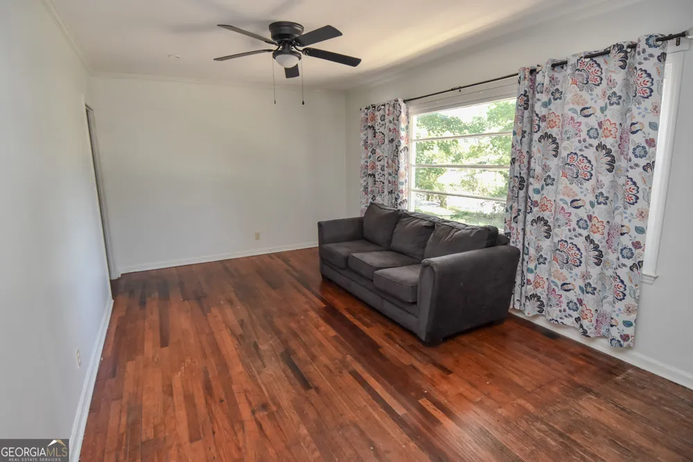1541 Oakhill DR Griffin, GA 30223