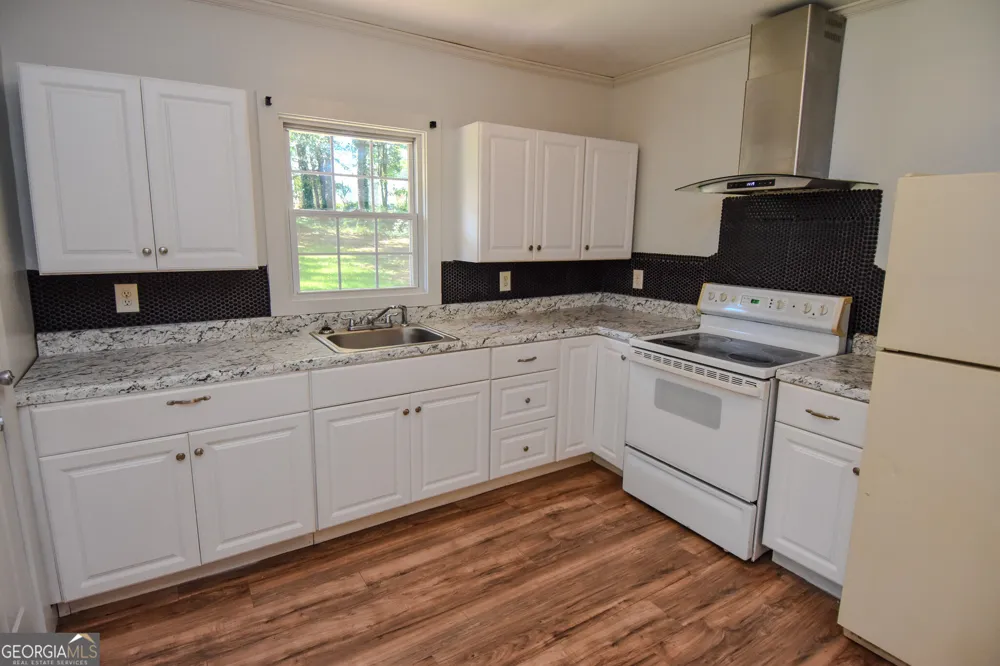 1541 Oakhill DR Griffin, GA 30223