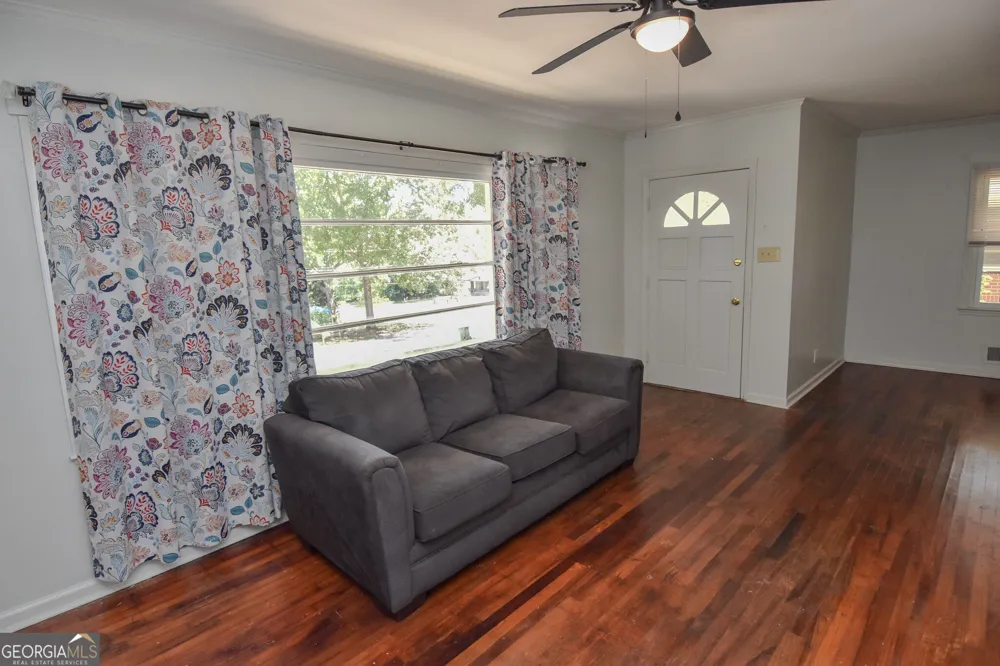 1541 Oakhill DR Griffin, GA 30223