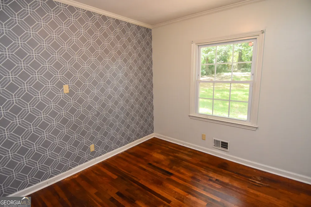1541 Oakhill DR Griffin, GA 30223