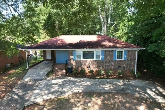 1541 Oakhill DR Griffin, GA 30223