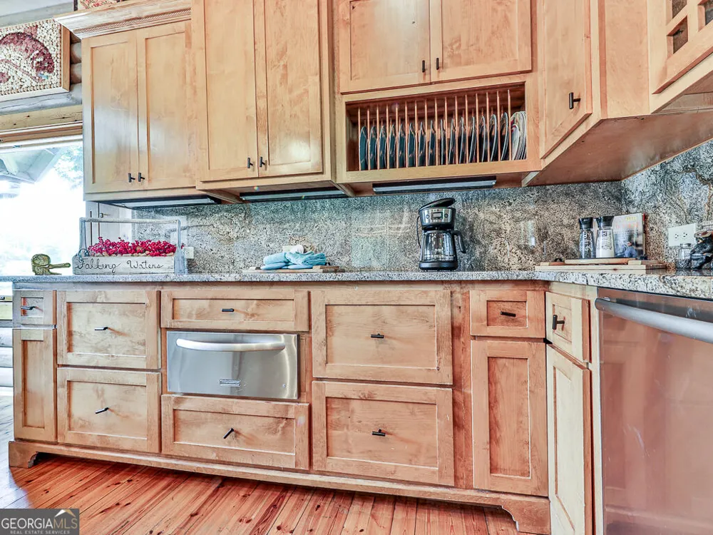 201 Mountainside PKWY Ellijay, GA 30536