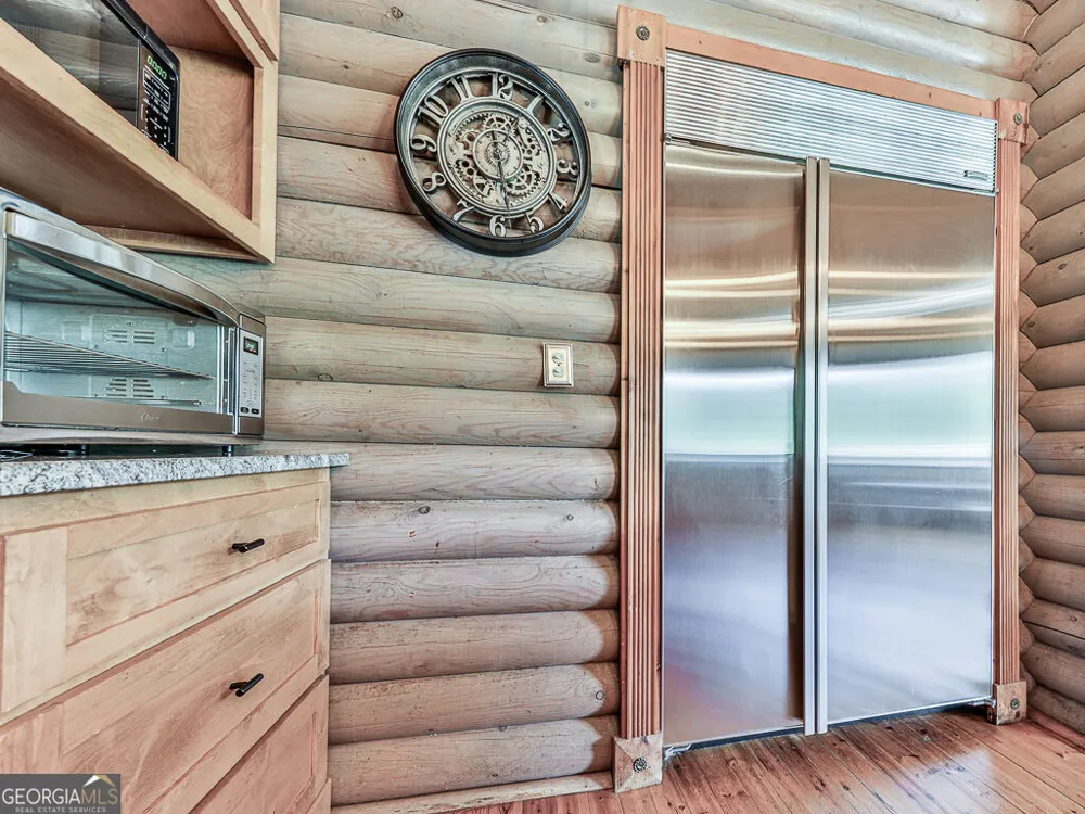201 Mountainside PKWY Ellijay, GA 30536