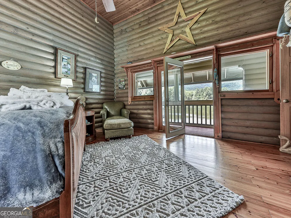 201 Mountainside PKWY Ellijay, GA 30536