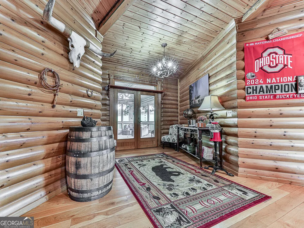 201 Mountainside PKWY Ellijay, GA 30536
