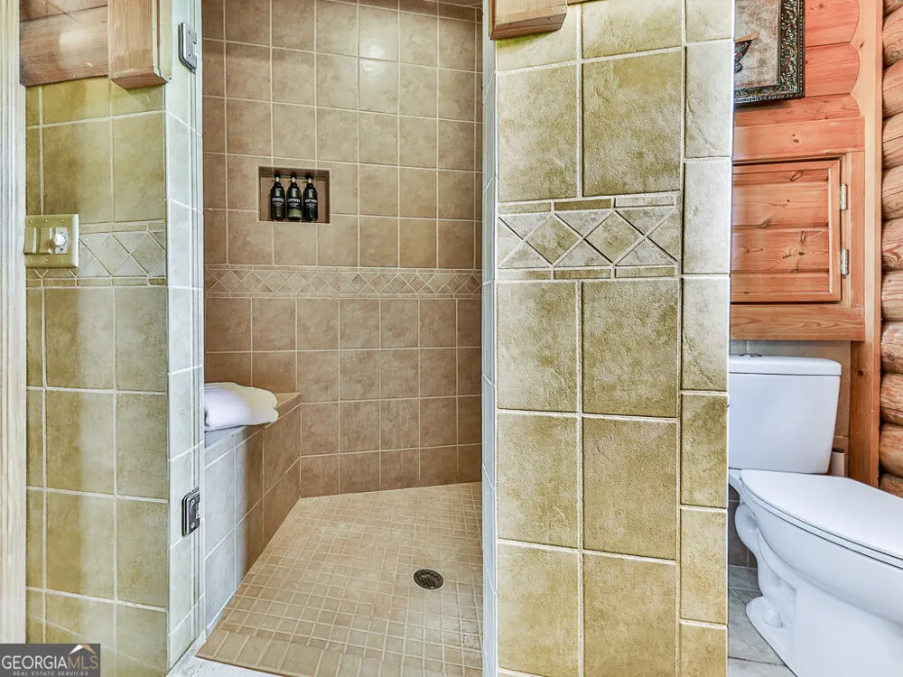 201 Mountainside PKWY Ellijay, GA 30536
