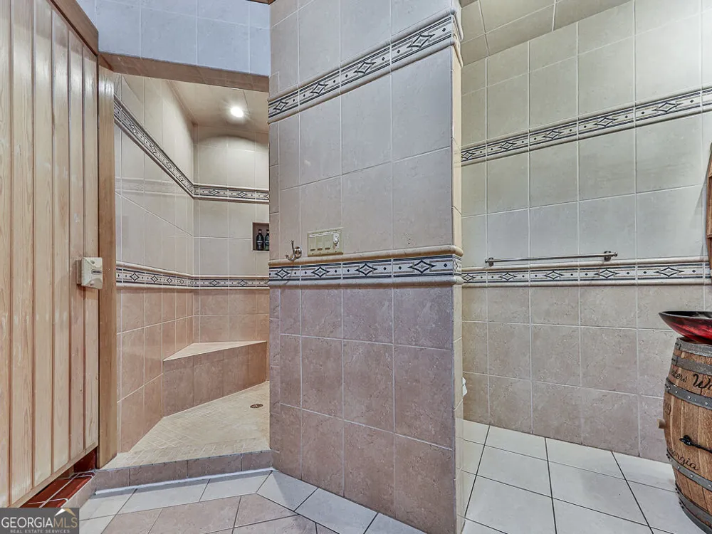 201 Mountainside PKWY Ellijay, GA 30536