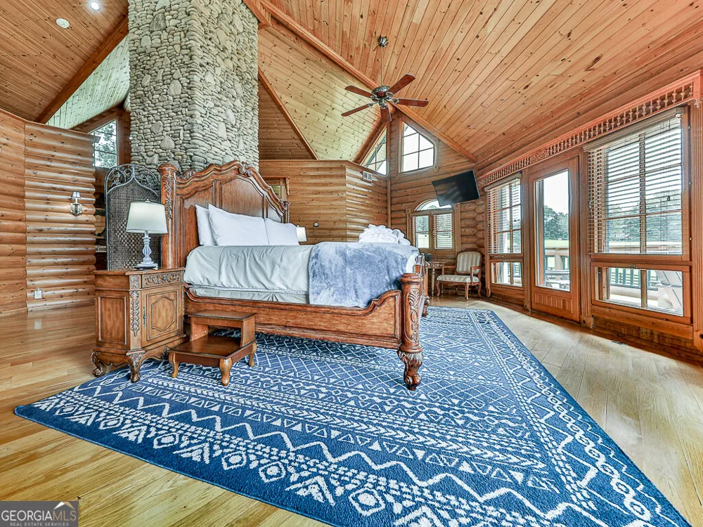 201 Mountainside PKWY Ellijay, GA 30536