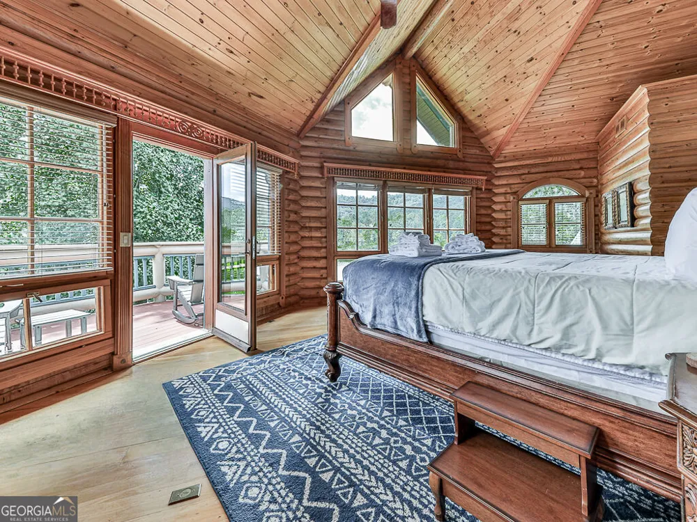201 Mountainside PKWY Ellijay, GA 30536