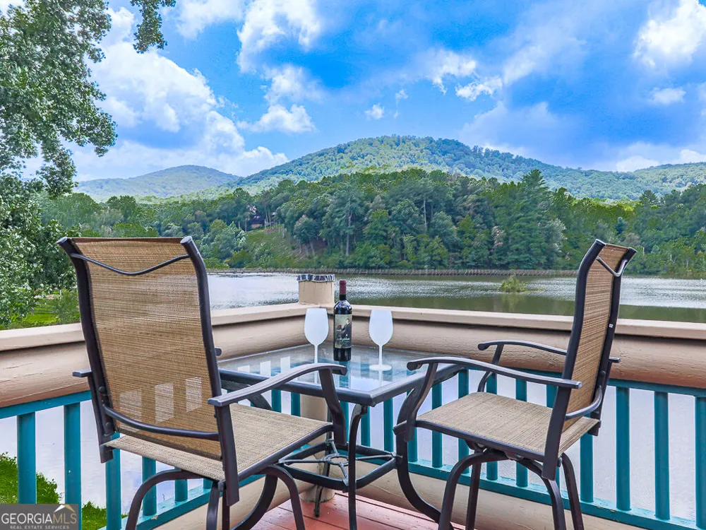 201 Mountainside PKWY Ellijay, GA 30536