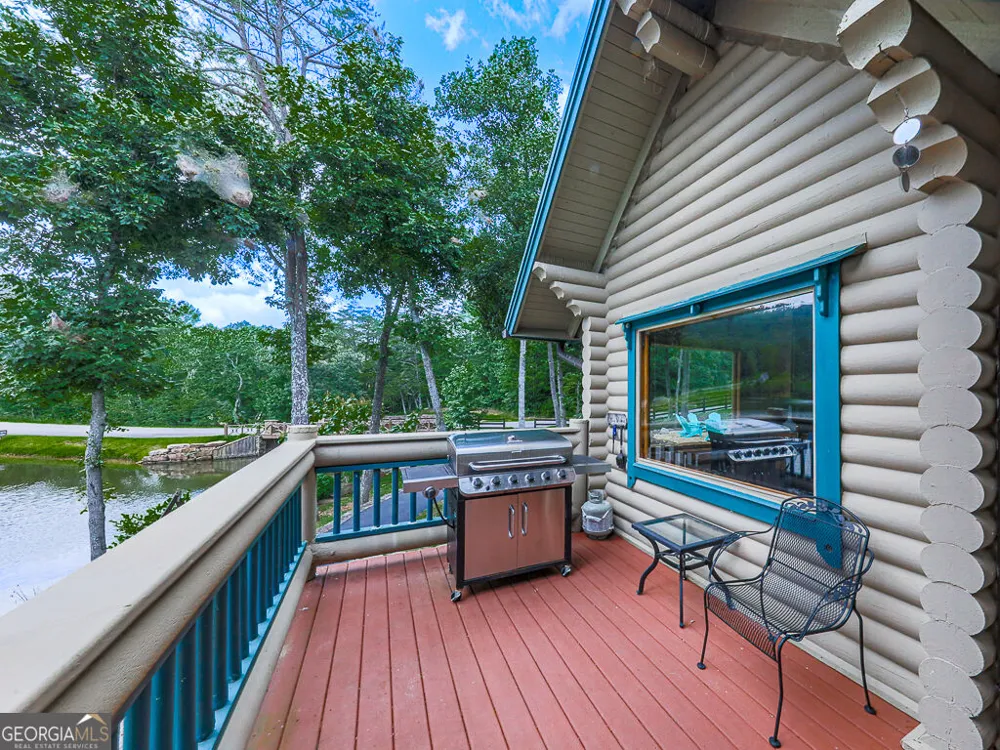201 Mountainside PKWY Ellijay, GA 30536