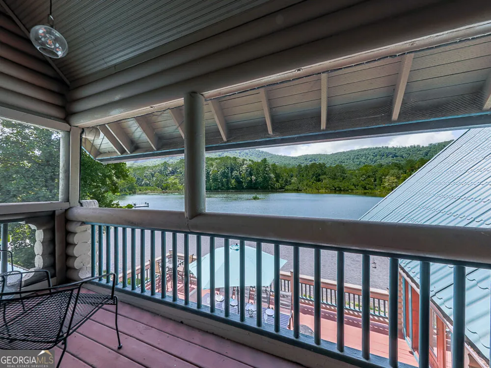 201 Mountainside PKWY Ellijay, GA 30536