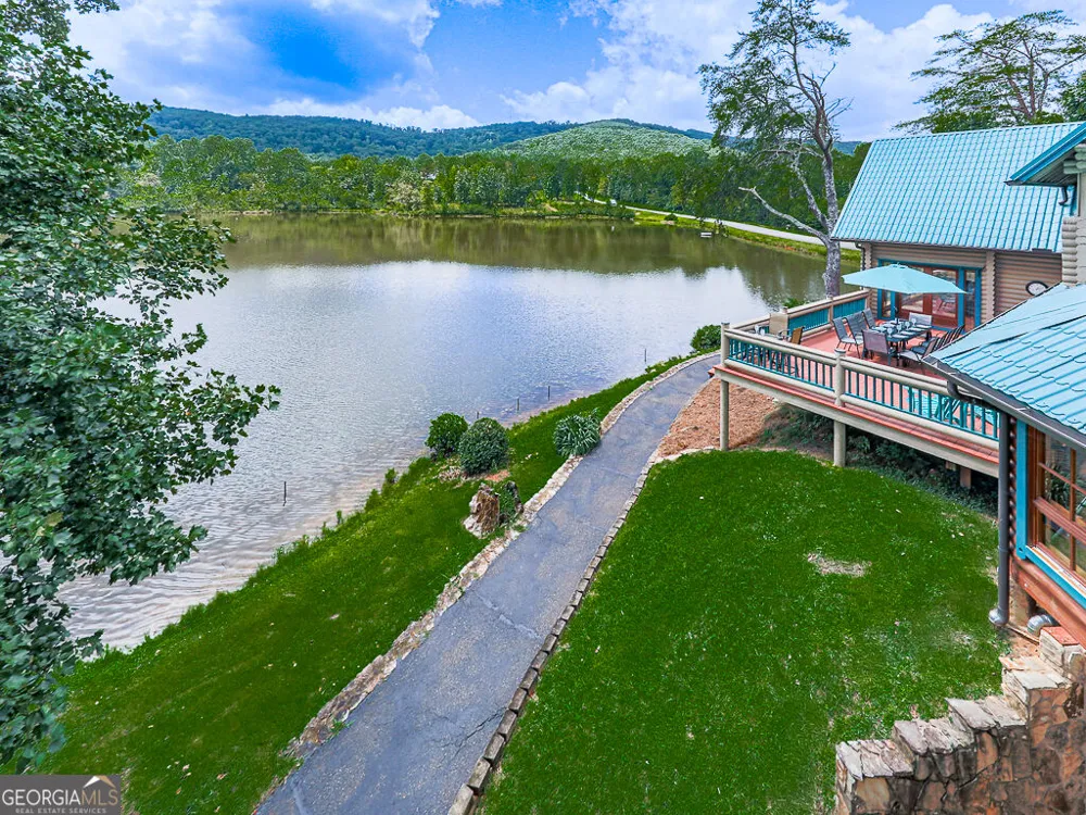 201 Mountainside PKWY Ellijay, GA 30536