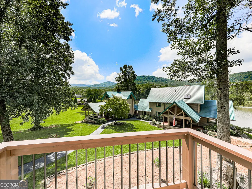 201 Mountainside PKWY Ellijay, GA 30536