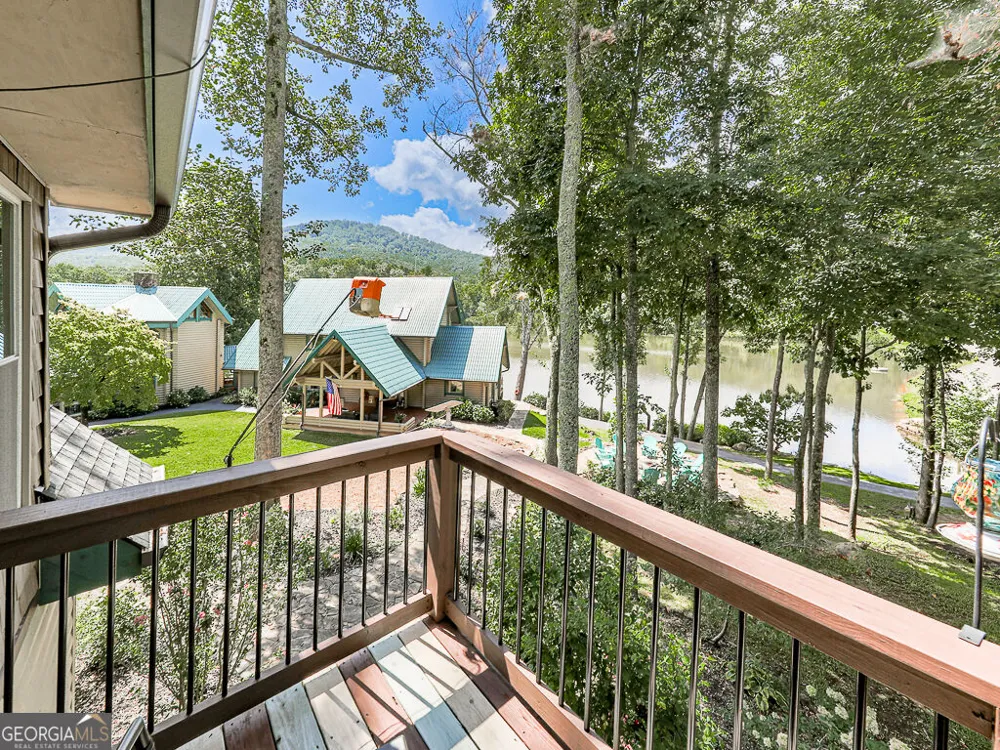 201 Mountainside PKWY Ellijay, GA 30536