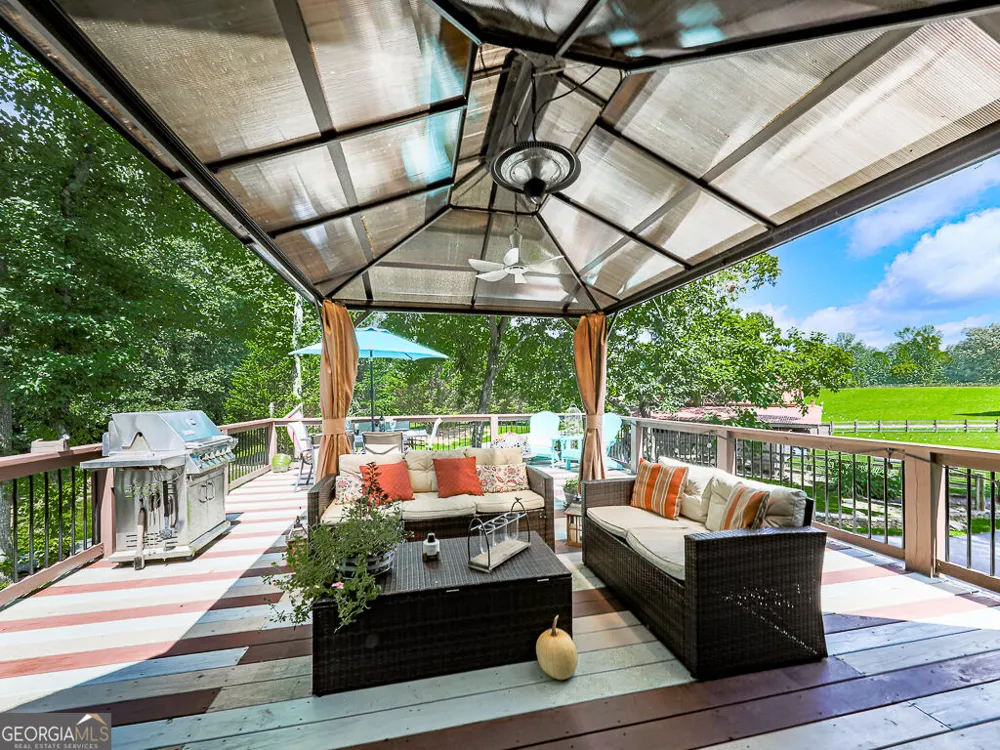 201 Mountainside PKWY Ellijay, GA 30536