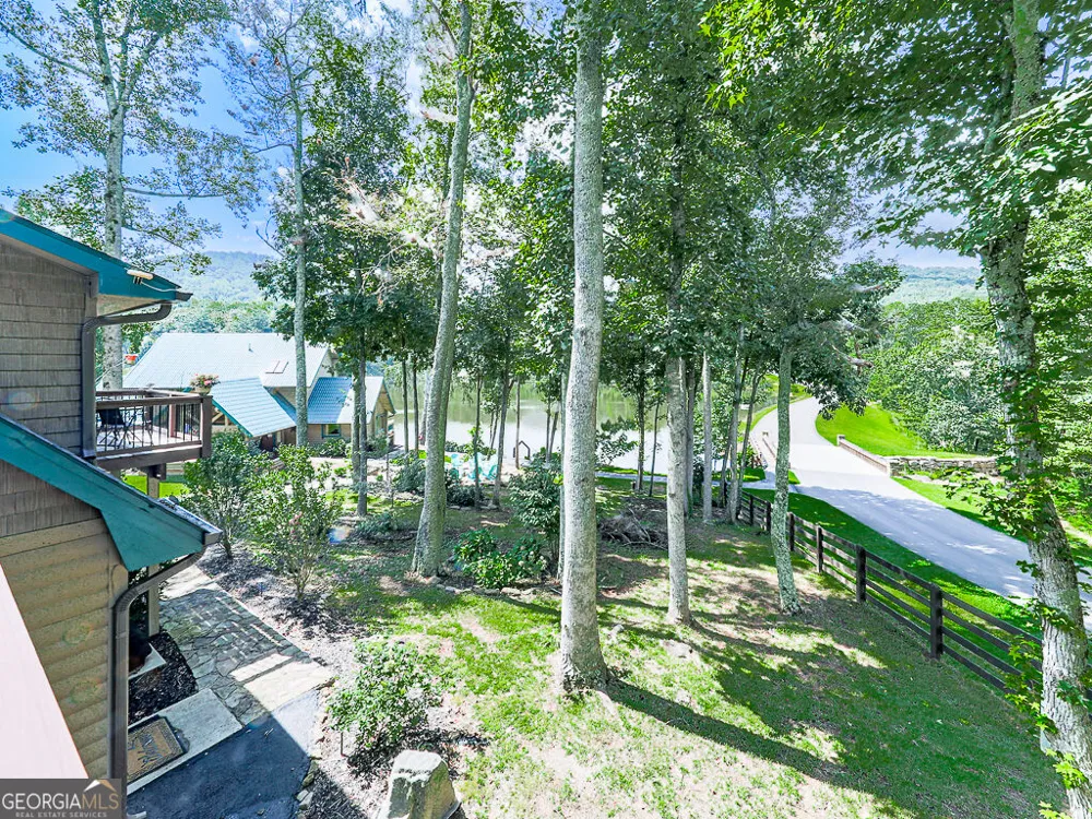 201 Mountainside PKWY Ellijay, GA 30536