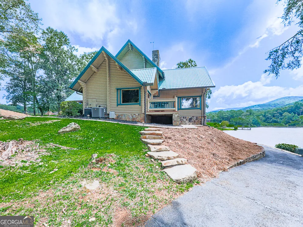 201 Mountainside PKWY Ellijay, GA 30536