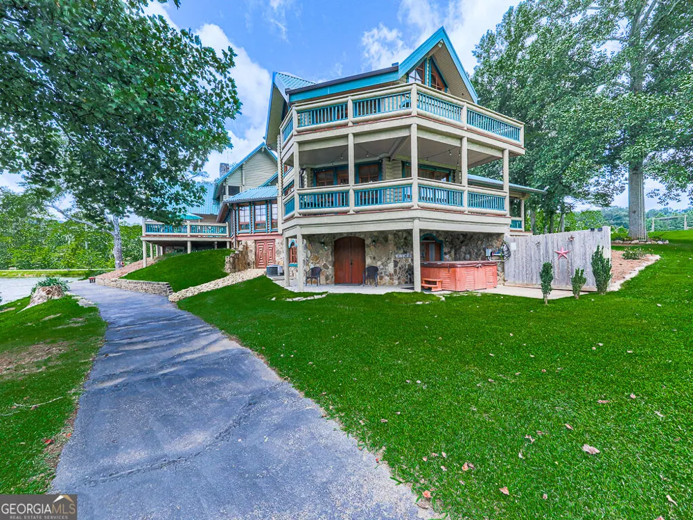 201 Mountainside PKWY Ellijay, GA 30536