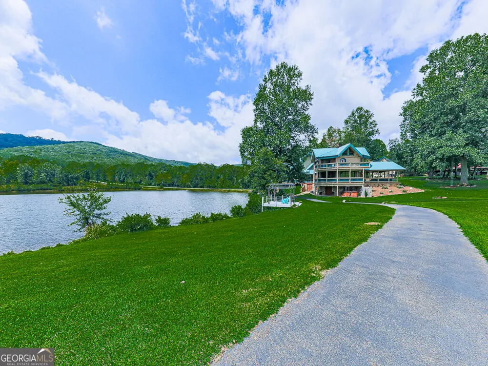 201 Mountainside PKWY Ellijay, GA 30536