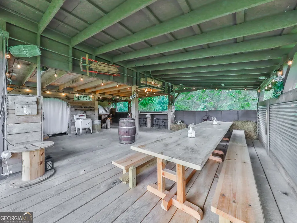 201 Mountainside PKWY Ellijay, GA 30536