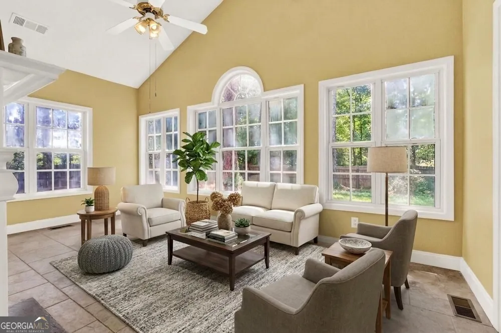1955 Fairway Close TER Lawrenceville, GA 30043