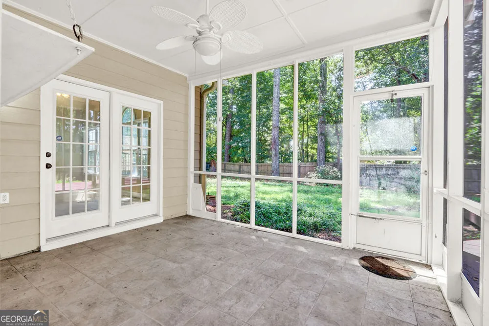 1955 Fairway Close TER Lawrenceville, GA 30043