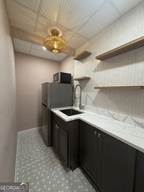 425 E CROSSVILLE RD Roswell, GA 30075