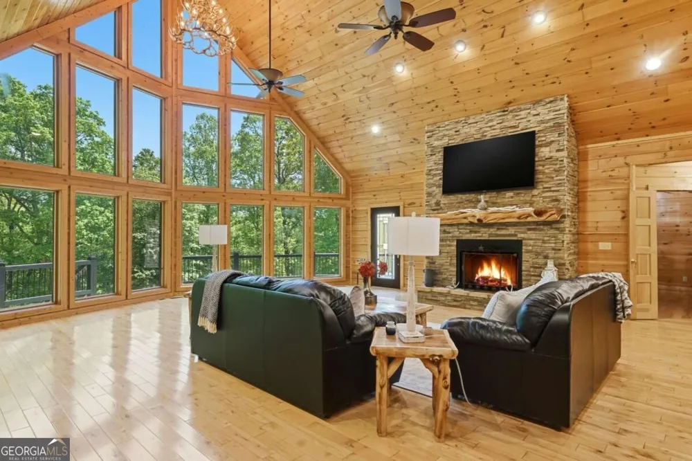4725 Boardtown RD Ellijay, GA 30540