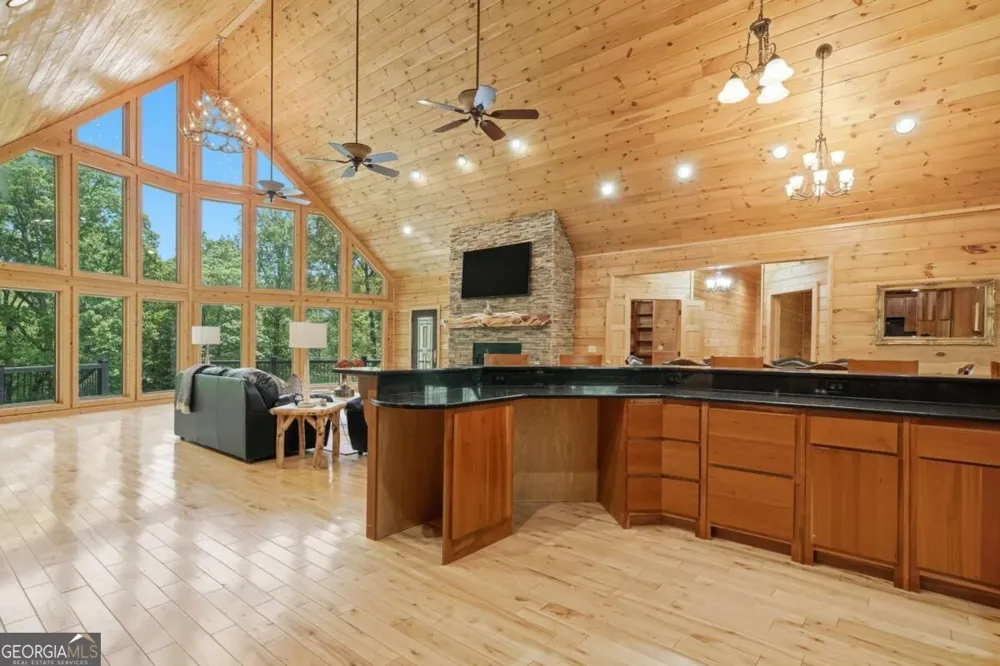 4725 Boardtown RD Ellijay, GA 30540