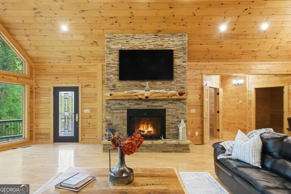 4725 Boardtown RD Ellijay, GA 30540