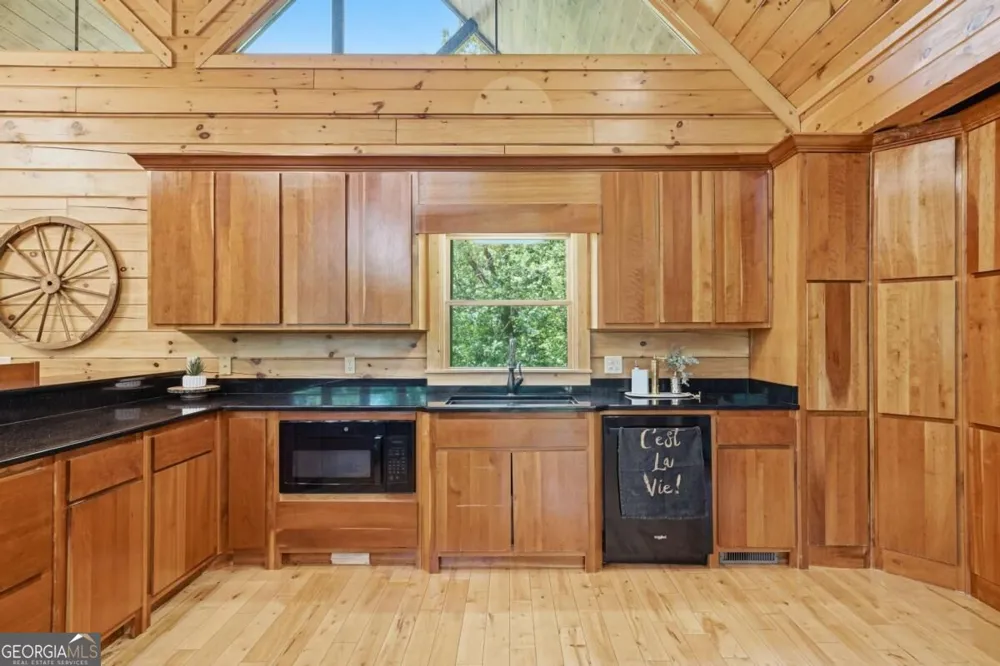 4725 Boardtown RD Ellijay, GA 30540