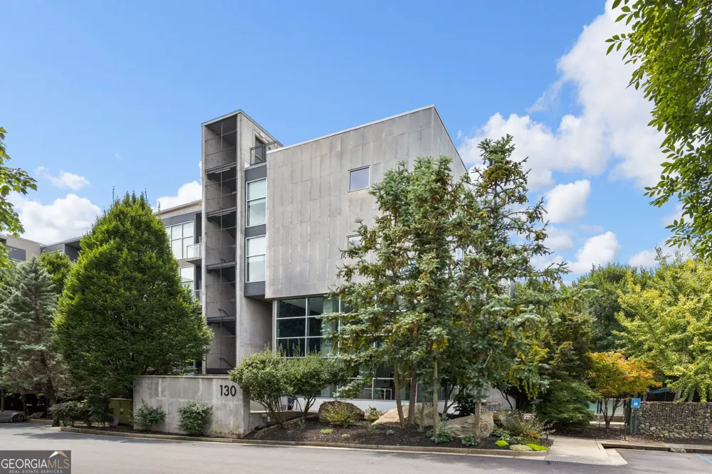 130 Arizona AVE NE Atlanta, GA 30307