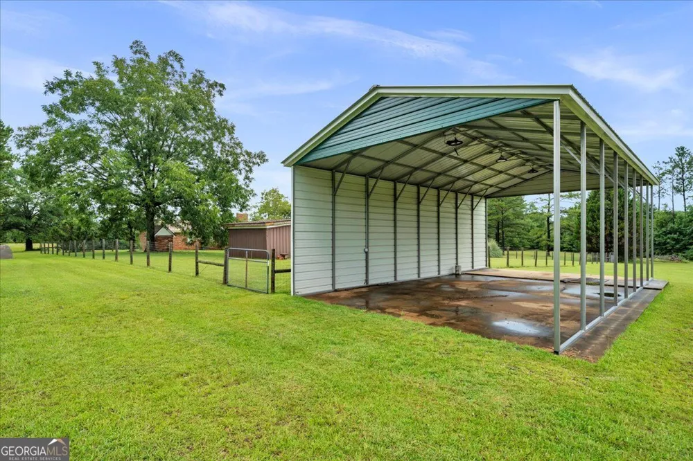 2685 US Highway 441 S Irwinton, GA 31042