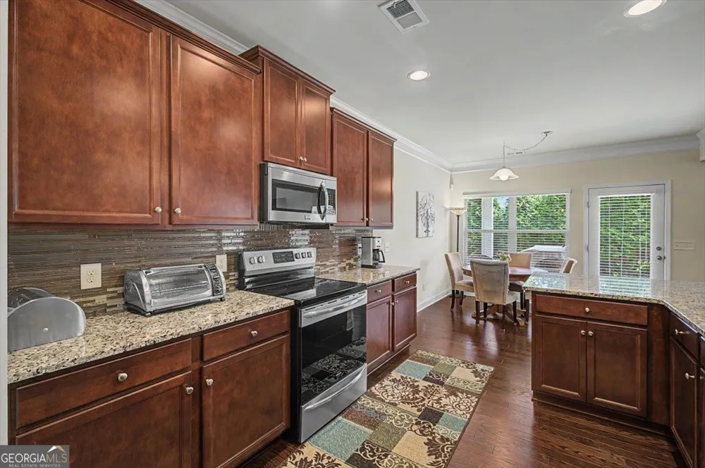 43 Stateley Oaks DR SE Cartersville, GA 30120