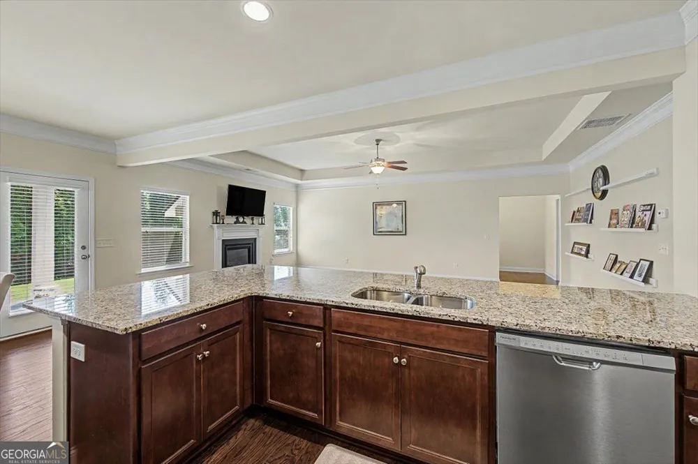 43 Stateley Oaks DR SE Cartersville, GA 30120
