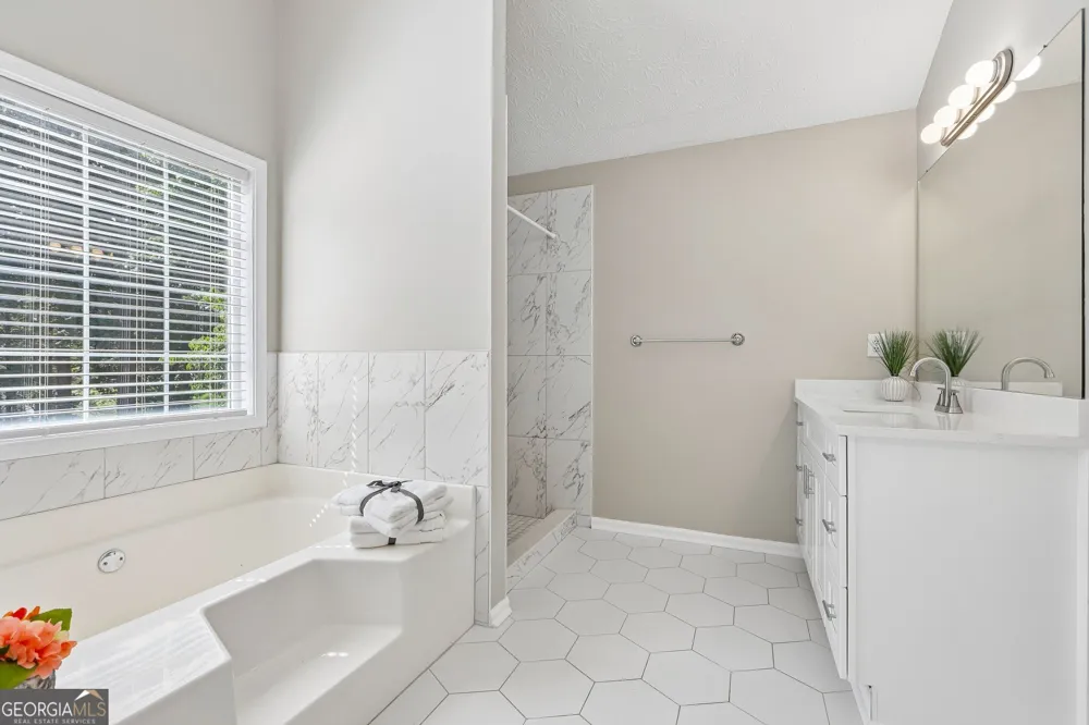 3921 Pine Gorge CT Dacula, GA 30019