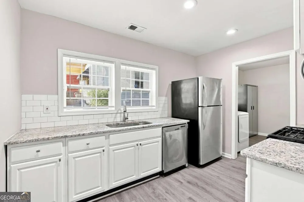 1357 Lorenzo DR SW Atlanta, GA 30310