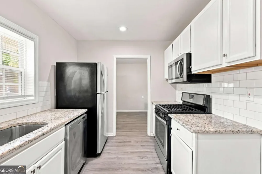 1357 Lorenzo DR SW Atlanta, GA 30310
