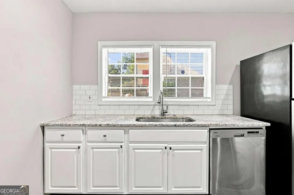1357 Lorenzo DR SW Atlanta, GA 30310