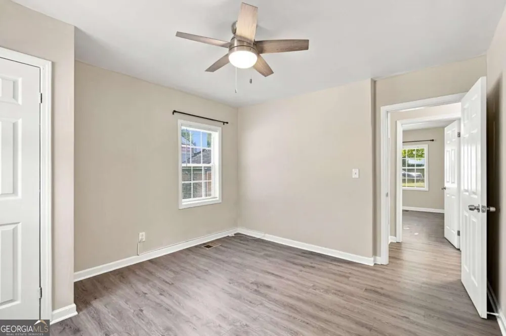 1357 Lorenzo DR SW Atlanta, GA 30310