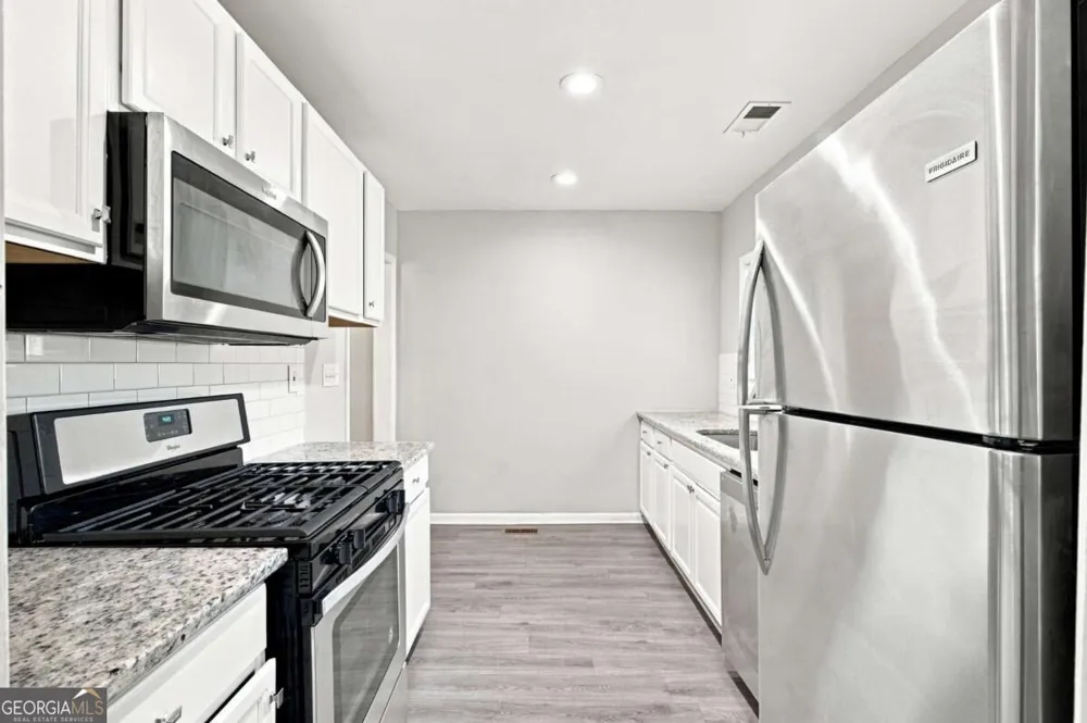1357 Lorenzo DR SW Atlanta, GA 30310