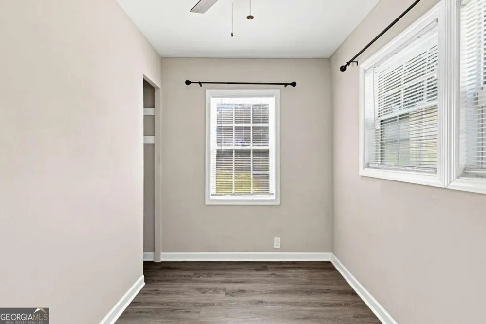 1357 Lorenzo DR SW Atlanta, GA 30310