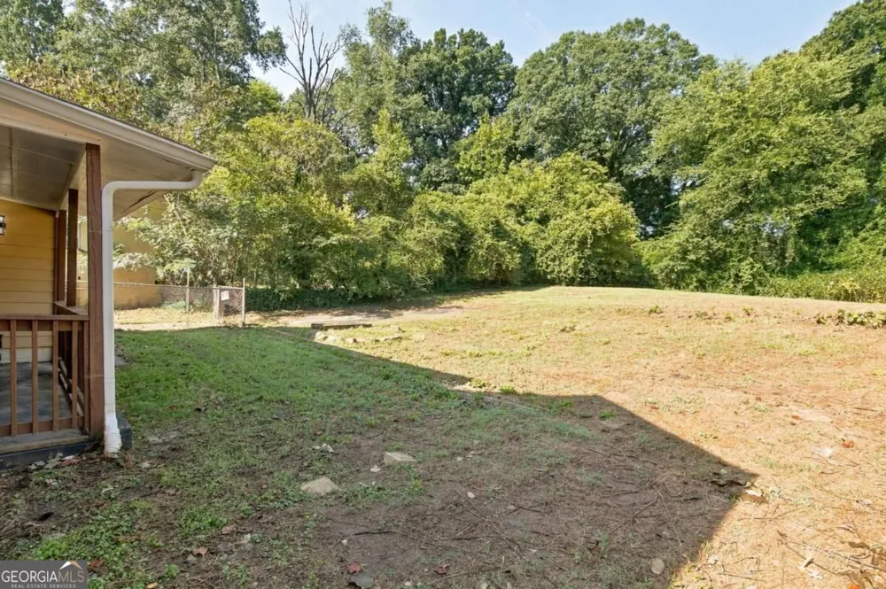 1357 Lorenzo DR SW Atlanta, GA 30310