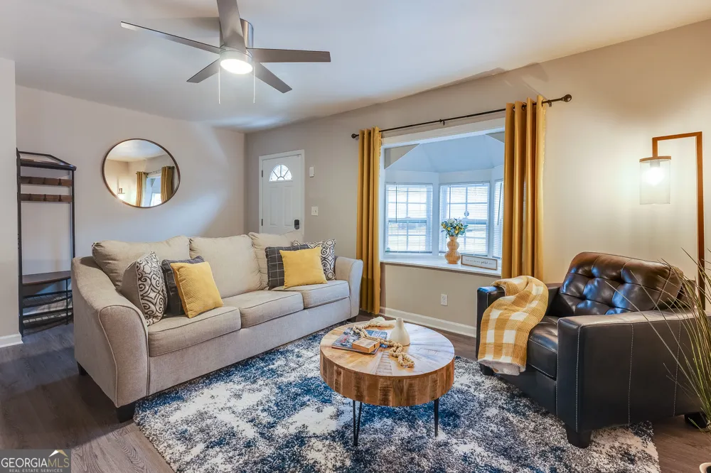 1357 Lorenzo DR SW Atlanta, GA 30310